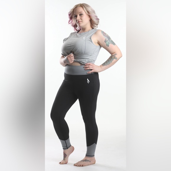 Sway&Co. Plus size yoga pants! - Picture 2 of 3